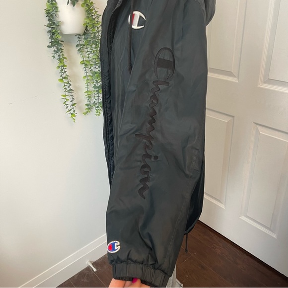 Champion | reverse weave Sherpa lined coaches/stadium jacket - Picture 6 of 11